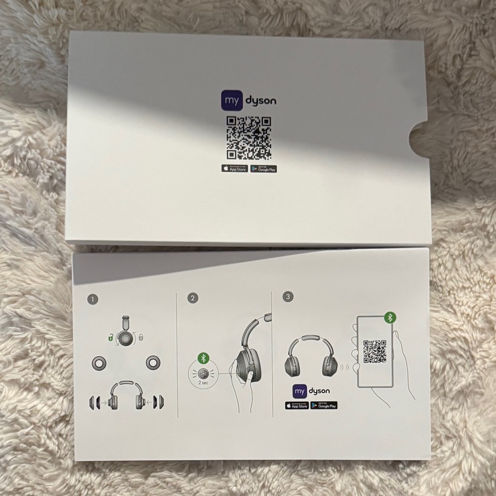 New Dyson Zone headphones with air purification with Quarter turn hard case - Picture 6 of 16